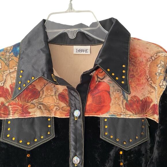 Love Amour Vintage Stretch Velvet Embellished Graphic Button Down Shirt medium - Picture 2 of 8